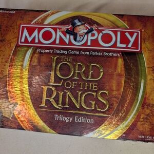 Monopoly Lord of the Rings Trilogy Edition Board Game